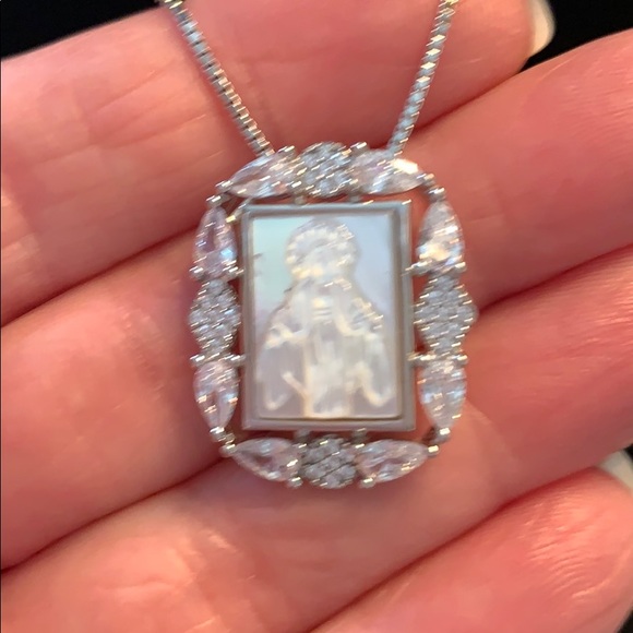 Jewelry - Picture 3 of 5